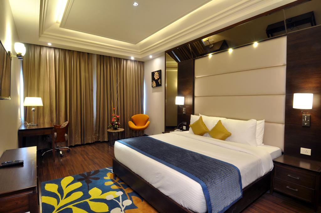 The Cove Hotel Panchkula Ruang foto
